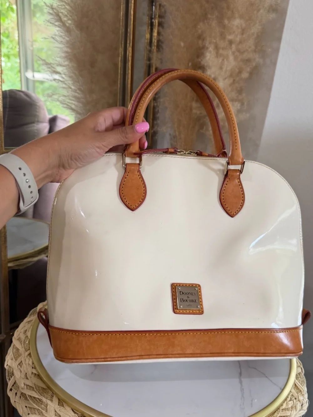 Dooney & Bourke this iconic
